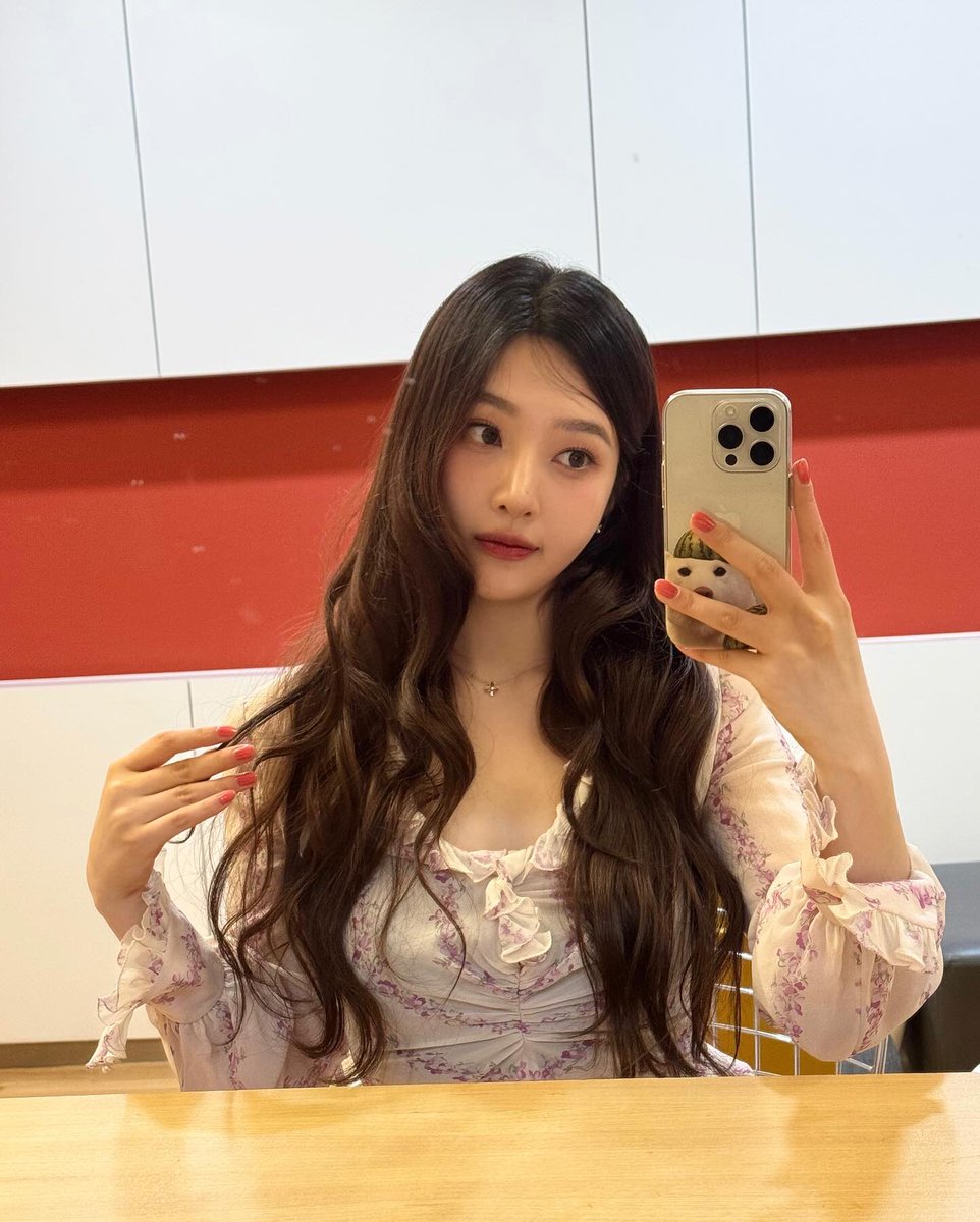 fyj0y's tweet photo. hiii its been a while 🥹 https://t.co/kmE4uAGTtx