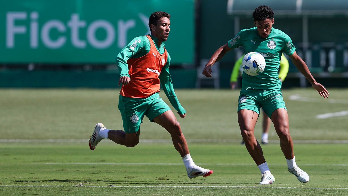 🟢 Atualização do treino:

Os titulares fizeram recovery no Centro de Excelência. O restante do elenco, com apoio das Crias da base, participou de atividades técnicas em campo reduzido.

➡️ Marcos Rocha: treino integral em transição física
➡️ Bruno Rodrigues: trabalho no gramado