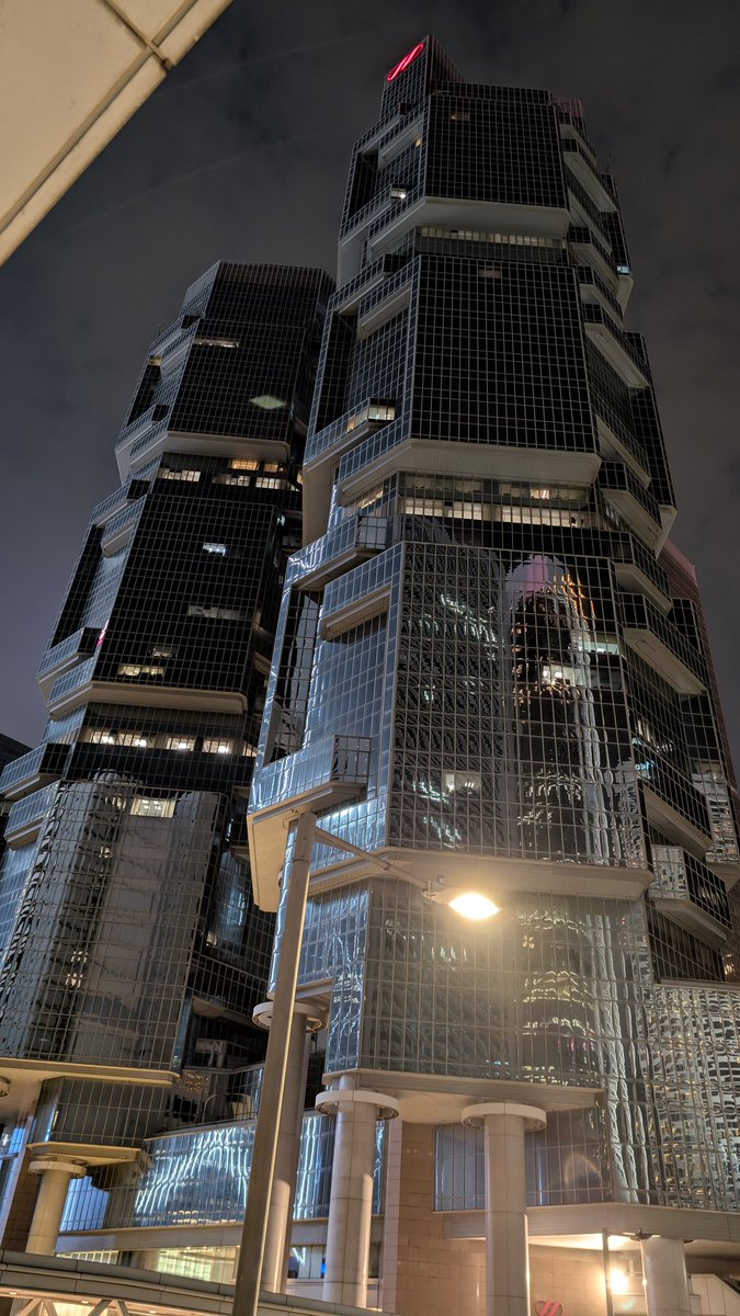 HK vibes ❤️ Panda skyscraper