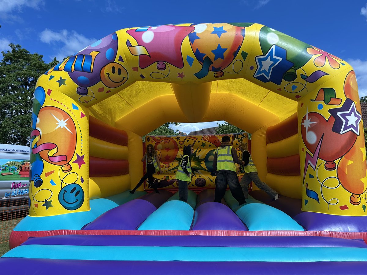 veedubhev's tweet image. Well I’m home, shattered but what a great first event for @AFCWulfrunians. Before anything else I have to give Mini Me some well deserved credit. She has been totally awesome. She’s greeted everyone, taken payments, helped walk @HomeRunHounds then let her hair down #SoProud 🥰