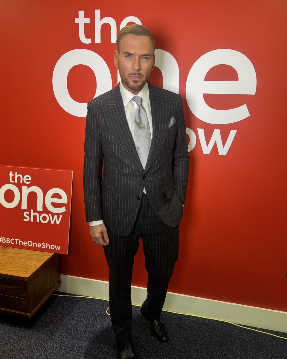 We’re joined by Matt Goss and the Central Band of the Royal British Legion for a special VE Day moment 🎵

Watch live at 6:30pm 👉 bbc.in/4iKxv4M