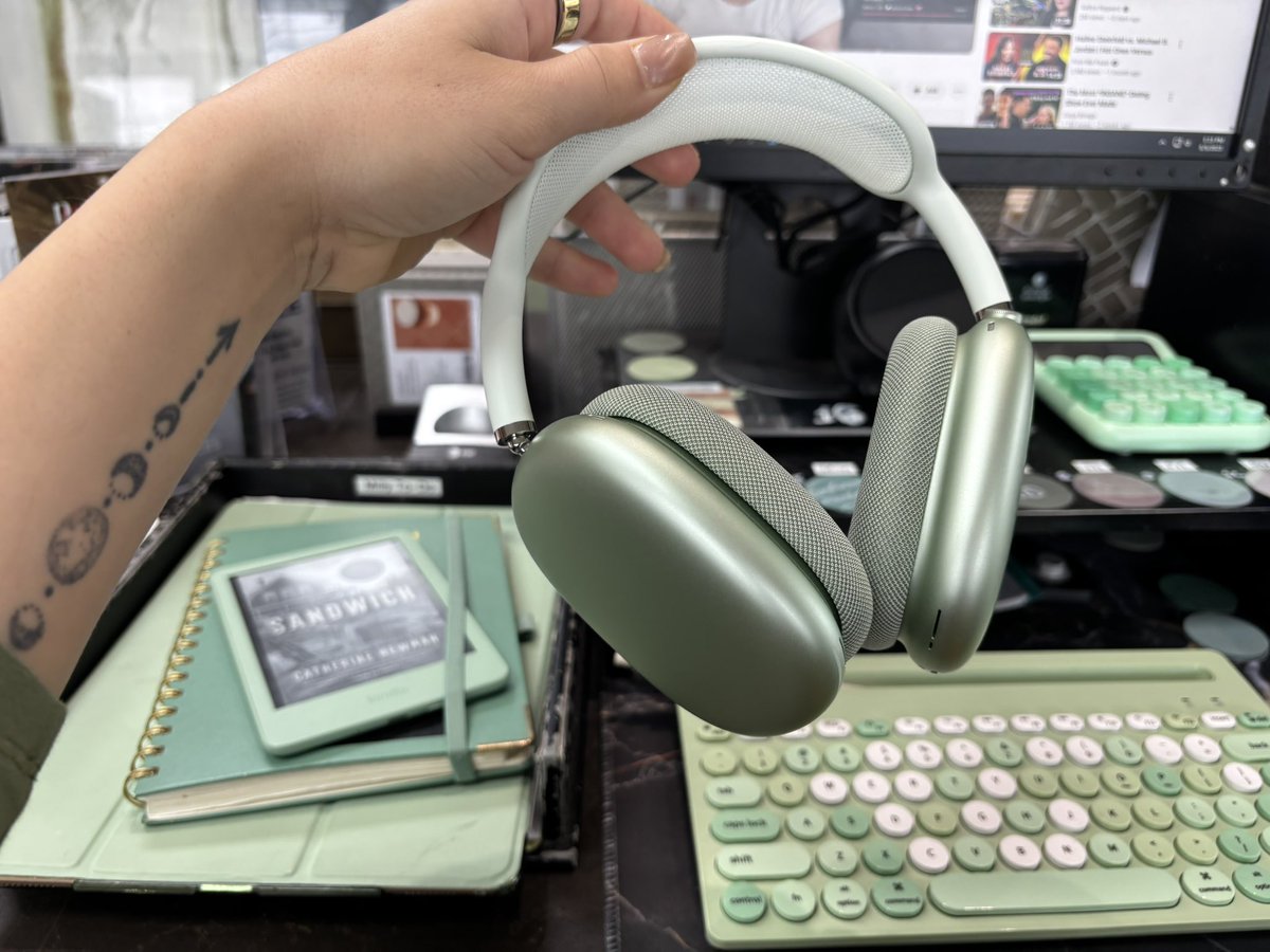 millymichaela's tweet photo. Latest addition to the Green Squad 💚🌿🌱🧩 https://t.co/nUVCrtUvhf