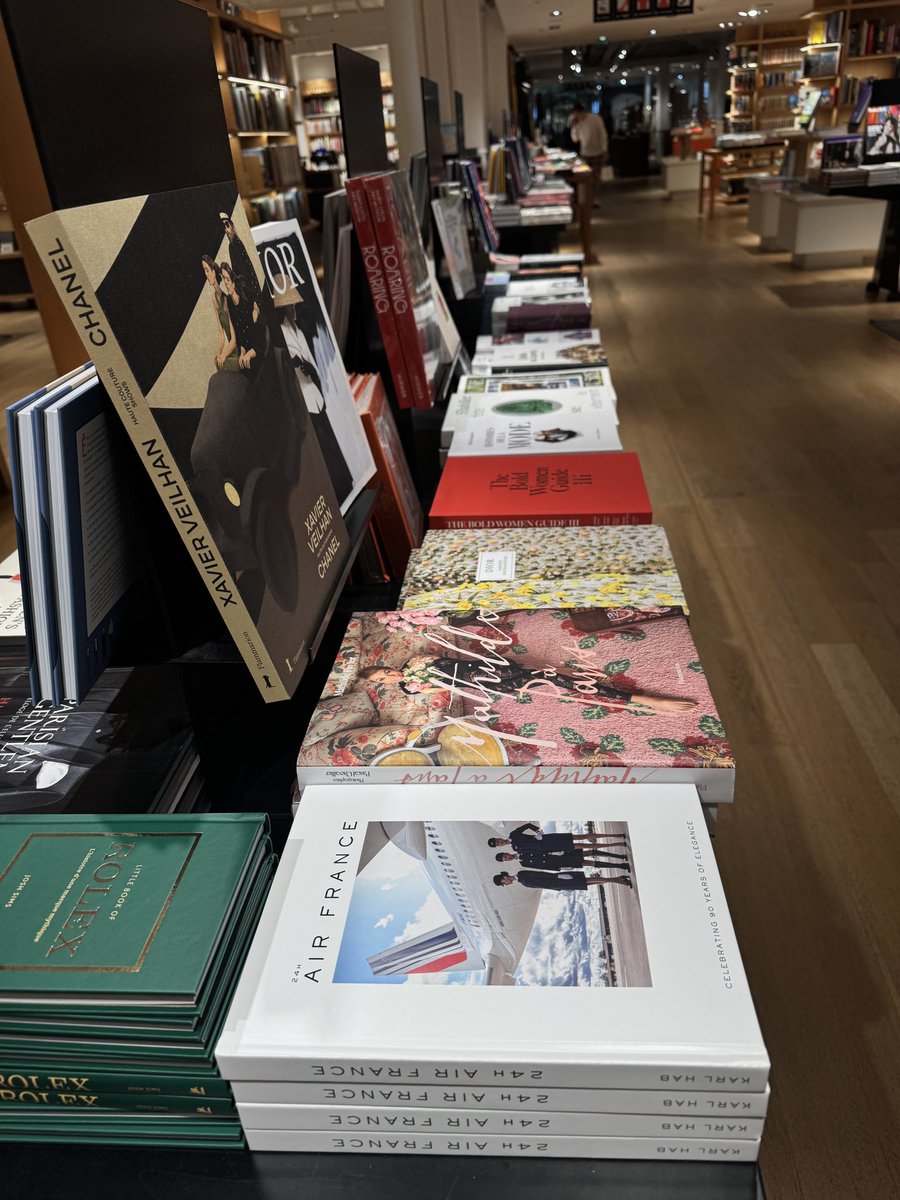 24H Air France is now available at <a href="/lebonmarche/">Le Bon Marché</a> #24hairfrance