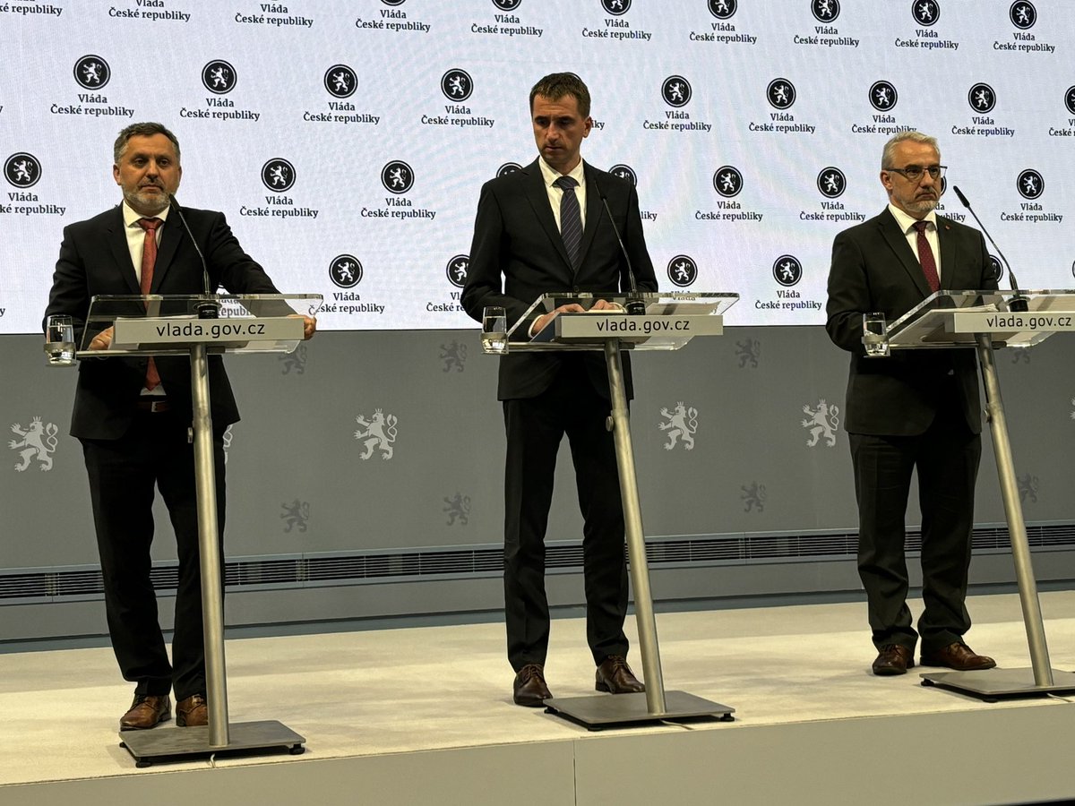 <a href="/S_Cizek/">Bohuslav Čížek</a> Probouzíme se z iracionálního snu, pokud chceme být soběstační a odolávat (obchodním) válkám, musíme být dostatečně silní. Svaz průmyslu představil 10 priorit na posílení konkurenceschopnosti 🇨🇿 a 🇪🇺 průmyslu