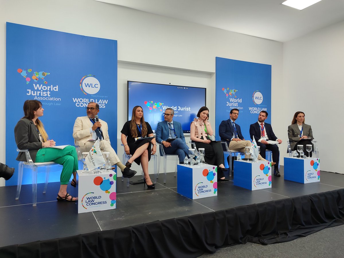 Juan Matos (@juanmatos) on Twitter photo “Los datos pertenece a los individuos y debemos tener reglas más estrictas para ceder y proteger los datos.” Debate sobre Tecnología, Privacidad y Ciberseguridad en el Congreso Mundial del Derecho. <a href="/Orodriguez1965/">Olivo Rodriguez Huertas</a> <a href="/anruizpe/">Andrés Ruiz</a> <a href="/PascalPenaP/">Pascal Peña-Pérez</a> <a href="/psolines/">Pablo Solines</a> 👏 “Los datos pertenece a los individuos y debemos tener reglas más estrictas para ceder y proteger los datos.” Debate sobre Tecnología, Privacidad y Ciberseguridad en el Congreso Mundial del Derecho. <a href="/Orodriguez1965/">Olivo Rodriguez Huertas</a> <a href="/anruizpe/">Andrés Ruiz</a> <a href="/PascalPenaP/">Pascal Peña-Pérez</a> <a href="/psolines/">Pablo Solines</a> 👏