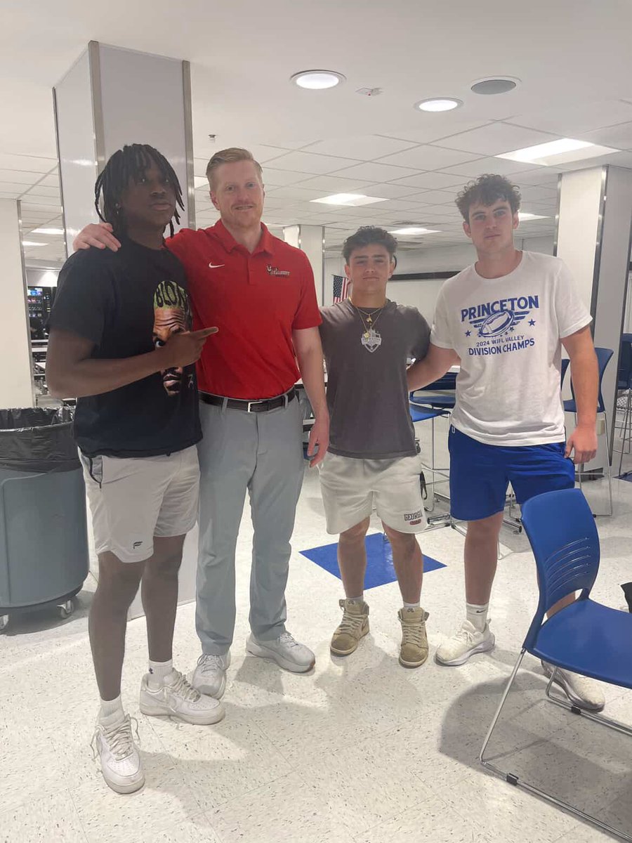 Thank you <a href="/Coach_Mill_/">Kevin Mill</a> for giving me and my teammates the opportunity to talk to you about what Marist has to offer. <a href="/ccarusone7/">Carmine Carusone</a> @EllintonHinds 

<a href="/hs_mercer/">Mercer County HS Football Recruits</a> <a href="/PrepRedzoneNJ/">Prep Redzone New Jersey</a>