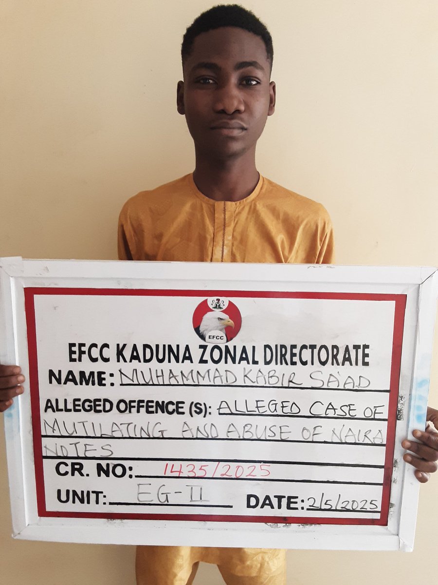 deepeesolutions's tweet image. How many times has any of our corrupt politicians brandished with such sign post. I think the  EFCC needs to up their games by sectioning our politicians in this category of people.