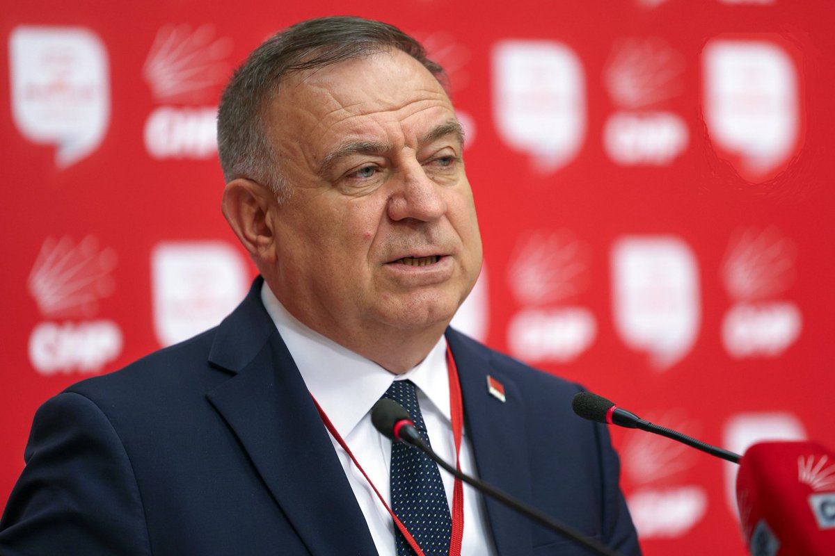 CHP'li Gökan Zeybek:

💬Erdoğan'ın 'Faiz sebep enflasyon sonuç' ısrarının yol açtığı ekonomik kriz sonrası döviz kurunu baskılamak için devreye koyulan KKM Türk halkına 1,4 trilyon liralık bir fatura çıkardı.

gazetepencere.com/gundem/chpli-g…