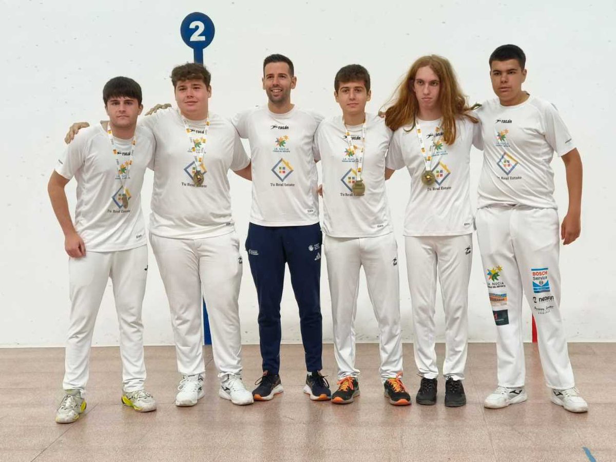 🏆Este fin de semana, nuestros jóvenes pilotaris l’Escola de Pilota Valenciana demostraron su talento en los Jocs Esportius de la Comunitat Valenciana (JECV), celebrados en Murla.  

📰👉🏻 lanucia.es/Actualidad/not… 

 #LaNuciaCiudadDelDeporte