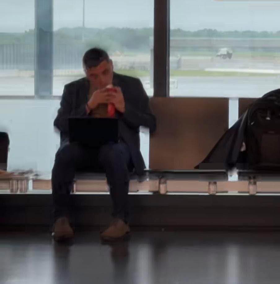 El Lunes tweet media