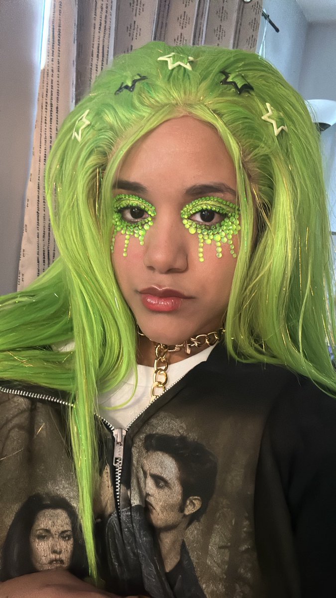 nat_luxe's tweet photo. my brat beat last night 🤭#brat #barclay #BratTour #charlixcx #brattour2025 https://t.co/2JhMcfYTkh