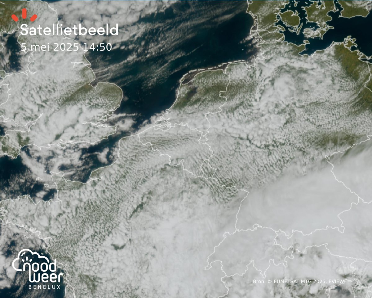 Goedemiddag!

Veel lage wolken momenteel in de Benelux, met temperaturen rond 13-15°C. Komende uren verwachten we echter stilaan weer bredere #opklaringen vanaf het noorden, maar deze zullen zich traag uitbreiden. We moeten dus wel wat geduld hebben. 

Fijne namiddag :)