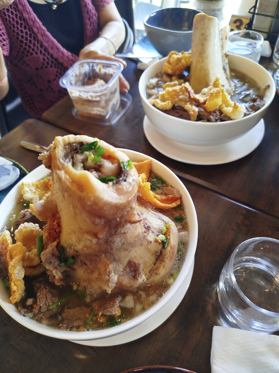 WagashiTrash's tweet image. This La Paz Batchoy tasted like cholesterol and Hypertension. Thank you Iloilo π©·β¨