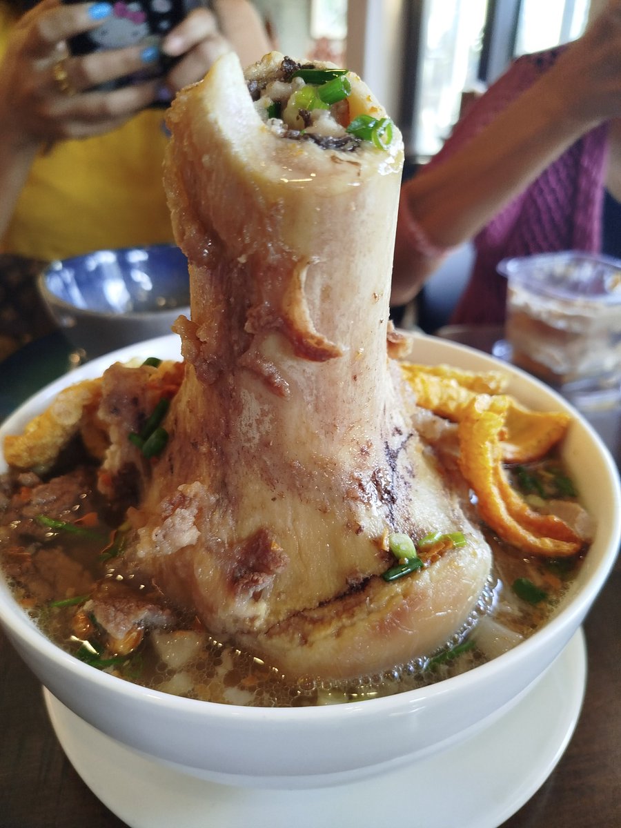 WagashiTrash's tweet image. This La Paz Batchoy tasted like cholesterol and Hypertension. Thank you Iloilo π©·β¨