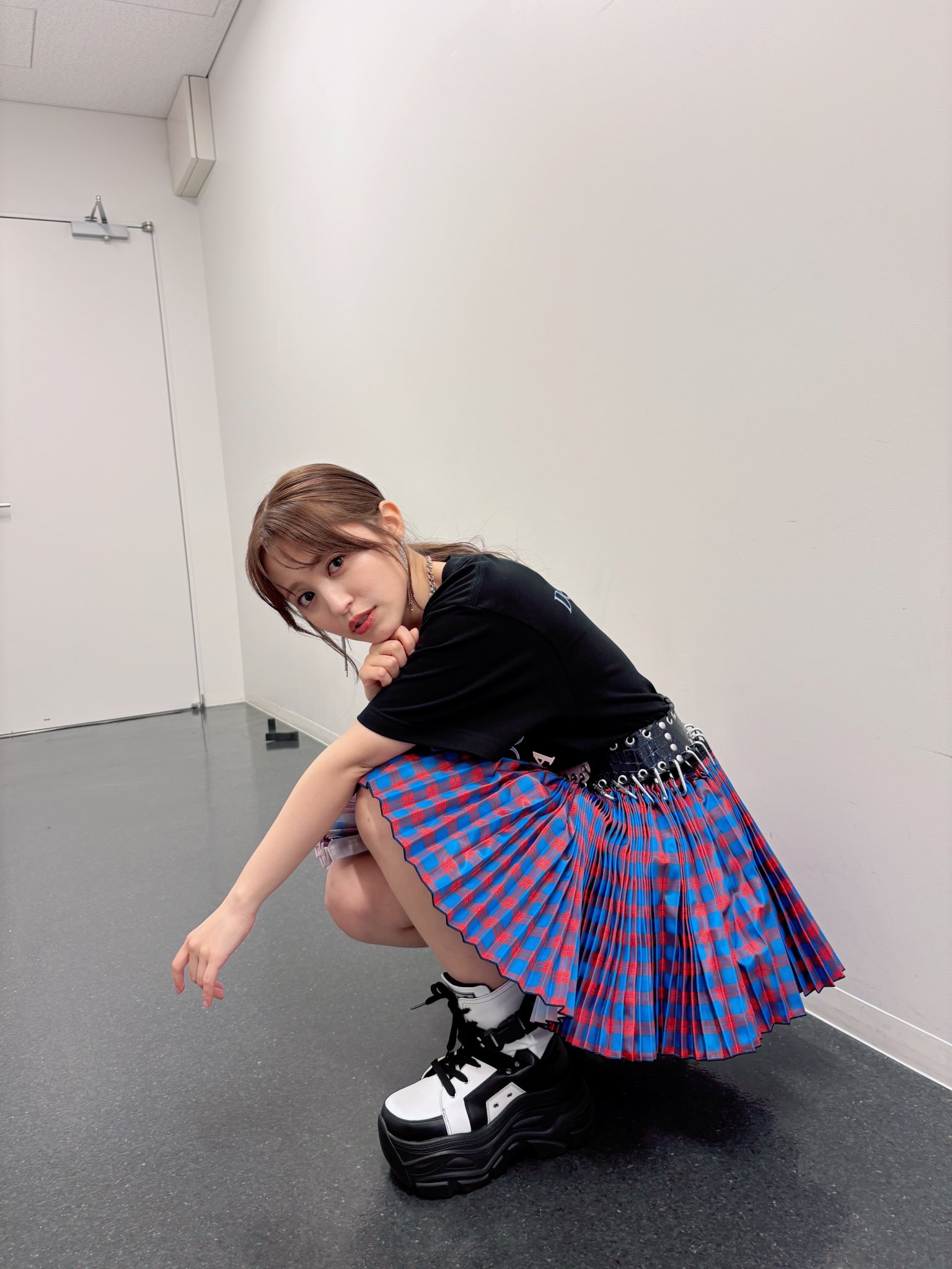 逢田梨香子 クッション 逢田梨香子 キャラクターグッズ クッション - メルカリ