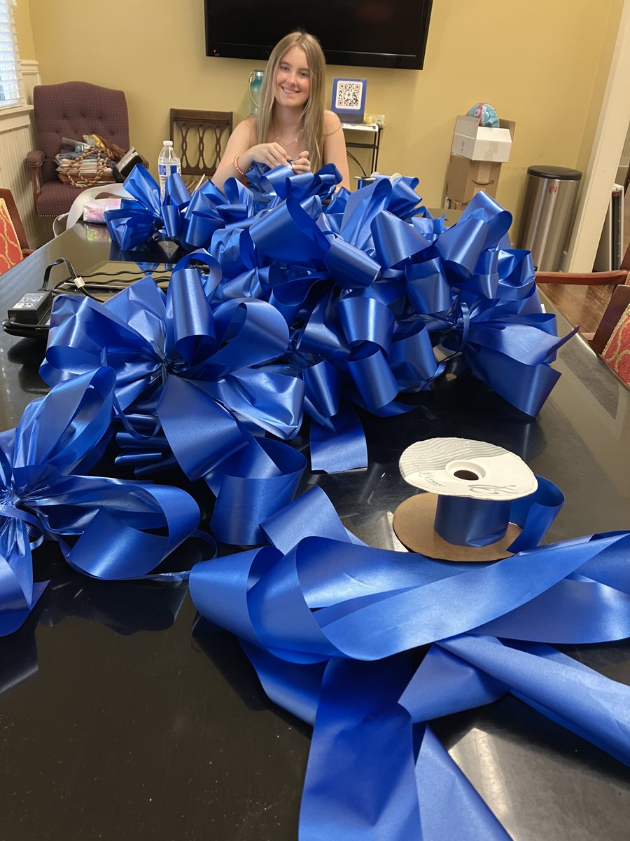 Help turn Madison blue during Law Enforcement Week May 11-17.  Free bows are available to Madison Businesses.  Just stop by the Madison Business Network office at 2023 Main Street beginning Tuesday, May 6 to get your bow.