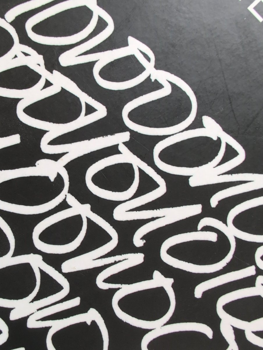 GiselFlorez's tweet image. morning routine open a random page of #technelegy @sashastiles