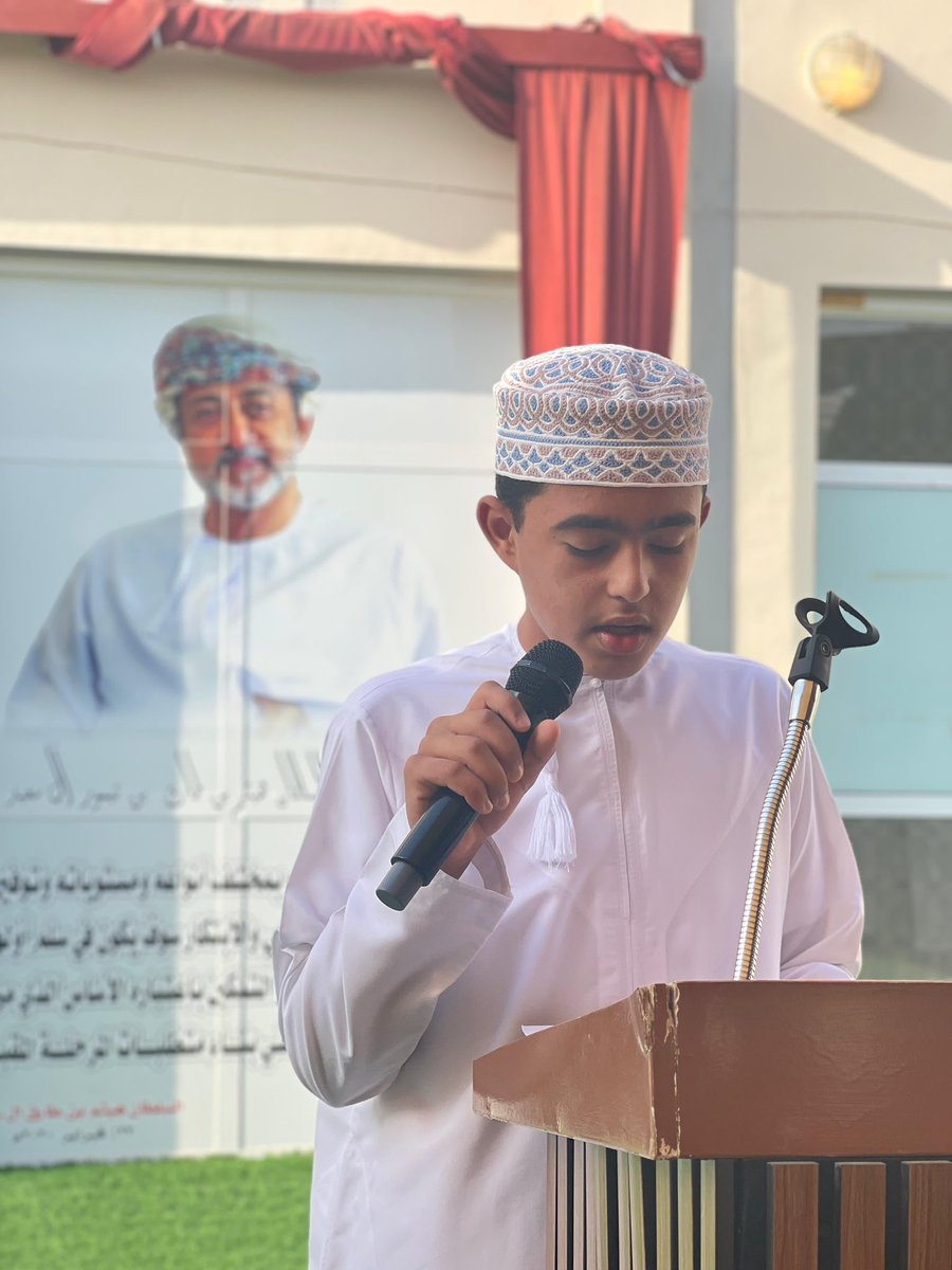 ضمن فعاليات جائزة تنمية نفط عمان للطاقةالمتجددةفي نسختهاالسابعه
تم تنفيذ برنامج إذاعي عن الذكاء الاصطناعي تم فيه الإعلان عن الجائزة كما 
قام أ.حمدان الخوذيري بتقديم ورشةحول(الذكاء الاصطناعي في استدامة الطاقة)
بحضور أ/راشدالهاشمي أخصائي إبتكار
#جائزة_تنمية_نفط_عمان_للطاقة_المتجددة