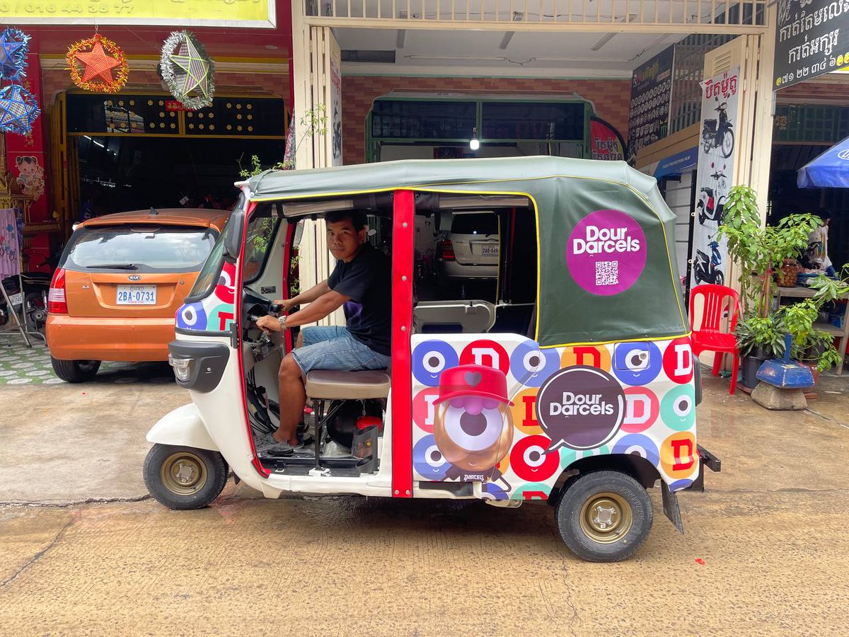DourDarcelsNFT's tweet image. GM! Thank you for the fam who joined us in the Dour Darcels Tuk Tuk Wrapping🛺.

DD wrapping is in progress. Some tuk tuk are ready to take the tourists to explore in Phnom Penh, Cambodia! 

This is an impact project we partnered with @HarvestFlow_io to help drivers in Cambodia…