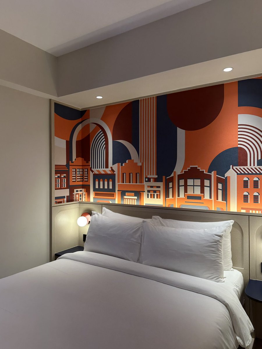 Kalau korang ada plan nak short escape ke Penang, boleh masukkan hotel ni dalam senarai. Simple, moden, dan lawa giler. 

📍Lyf Georgetown Penang https://t.co/LuVR9UQrqv