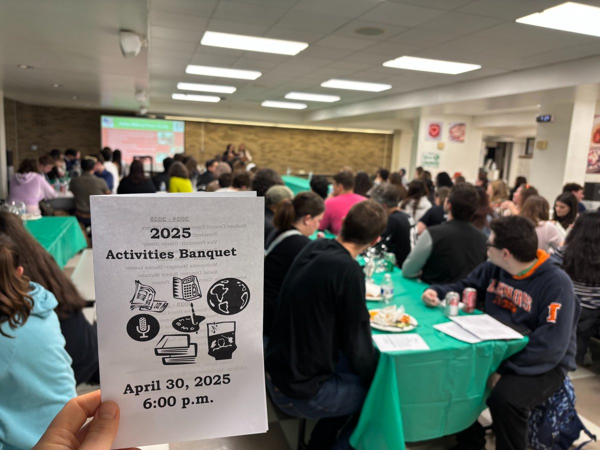 With over 30 clubs offered at Ridgewood, there’s something for everyone, last week, we celebrate them all! The 2025 Activities Banquet recognized the passion, leadership, and spirit behind every club. #RidgewoodPride #ActivitiesBanquet #StudentLife