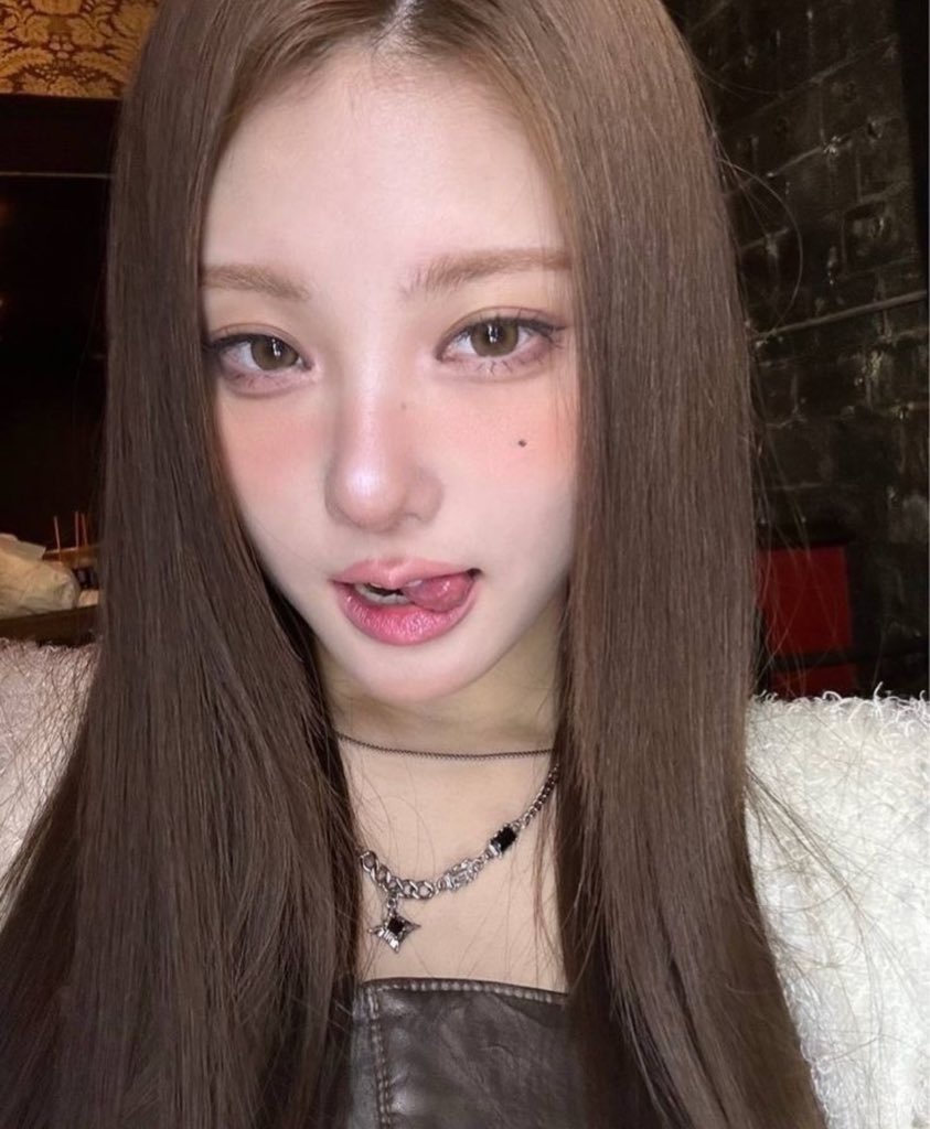pastyhayo's tweet photo. [모카무스 브라운] 2025 올해의 헤어컬러 https://t.co/DQKwTZz5Ns