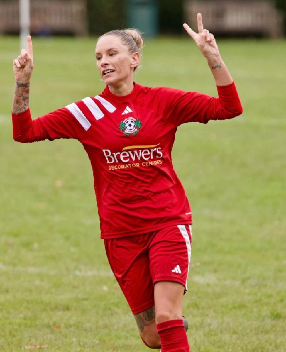 Congratulations to Kayleigh Stenning for winning top scorer for the 24/25 league campaign, with 30 goals 👏 

Plenty more to come next season.

#Oxtedwfc #hergametoo