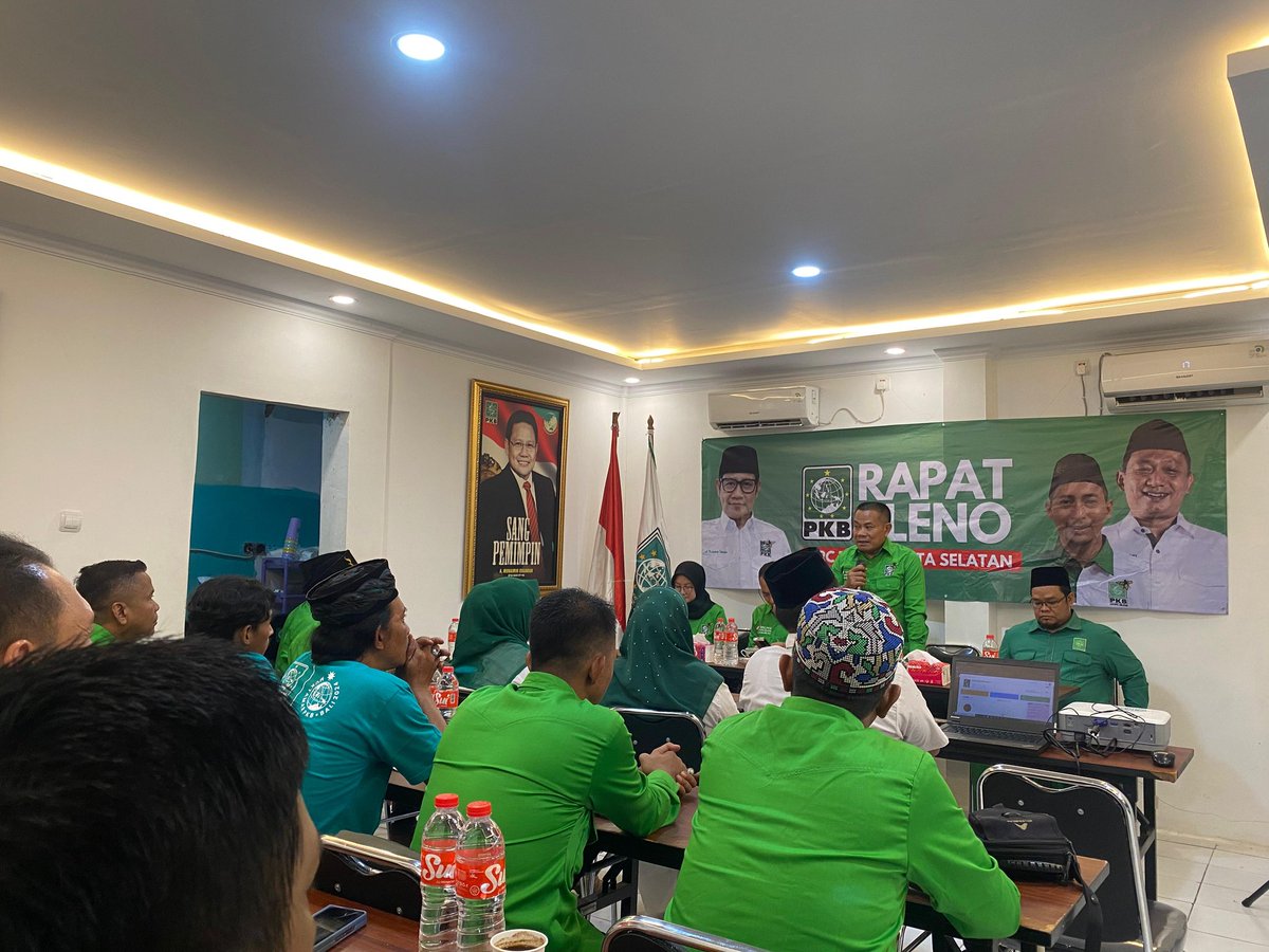 dpcpkbjaksel's tweet image. Solidkan barisan, PKB Jaksel gelar rapat pleno 

@DPP_PKB @DPWPKBJAKARTA @Alam_PKBJaksel @sutiknopkb 

#PkbJaksel #PkbTemanBaikku