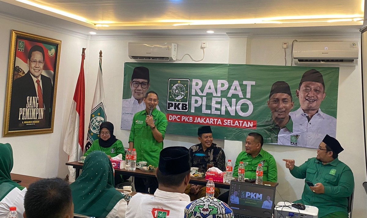 dpcpkbjaksel's tweet image. Solidkan barisan, PKB Jaksel gelar rapat pleno 

@DPP_PKB @DPWPKBJAKARTA @Alam_PKBJaksel @sutiknopkb 

#PkbJaksel #PkbTemanBaikku