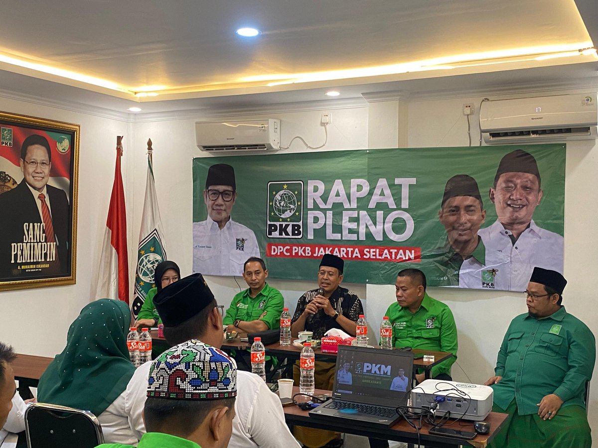 dpcpkbjaksel's tweet image. Solidkan barisan, PKB Jaksel gelar rapat pleno 

@DPP_PKB @DPWPKBJAKARTA @Alam_PKBJaksel @sutiknopkb 

#PkbJaksel #PkbTemanBaikku