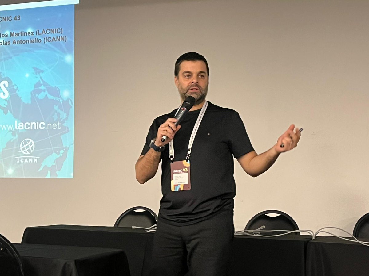 Nicolás Antoniello, gerente de relacionamiento técnico para la región de América Latina y el Caribe de la #ICANN, presenta "De Whois a RDAP" 
Conoce más sobre este protocolo desarrollado por la comunidad técnica  👉 go.icann.org/4m73xuM 📍 #LACNIC43