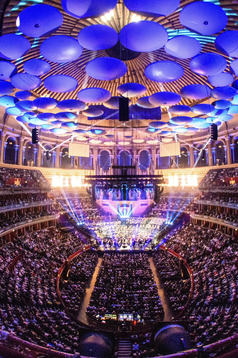 Alexandra Whittingham (@alexandraguitar) on Twitter photo Such an incredible evening making my debut at the <a href="/RoyalAlbertHall/">Royal Albert Hall</a> with the <a href="/liverpoolphil/">Royal Liverpool Philharmonic</a> and Anthony Gabriele as part of <a href="/ClassicFM/">Classic FM</a> Live a couple of weeks ago!
Styled by the amazing Fu Safira wearing <a href="/WanniFuga/">Wanni Fuga</a> 💚
📸 Matt Crossick Such an incredible evening making my debut at the <a href="/RoyalAlbertHall/">Royal Albert Hall</a> with the <a href="/liverpoolphil/">Royal Liverpool Philharmonic</a> and Anthony Gabriele as part of <a href="/ClassicFM/">Classic FM</a> Live a couple of weeks ago!
Styled by the amazing Fu Safira wearing <a href="/WanniFuga/">Wanni Fuga</a> 💚
📸 Matt Crossick