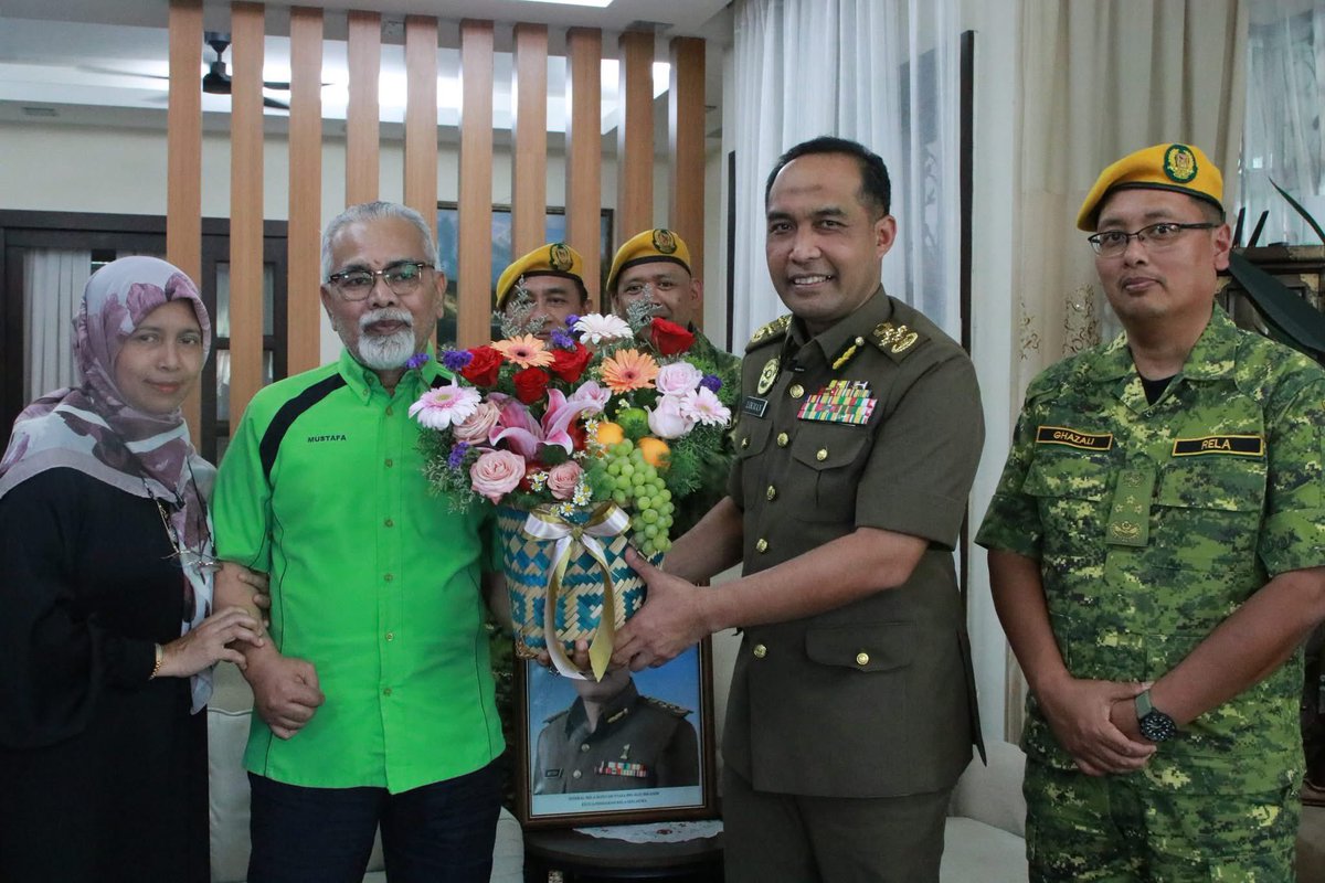 𝐙𝐈𝐀𝐑𝐀𝐇 𝐊𝐀𝐒𝐈𝐇 𝐉𝐄𝐉𝐀𝐊 𝐏𝐄𝐌𝐈𝐌𝐏𝐈𝐍 𝐑𝐄𝐋𝐀 𝐁𝐄𝐑𝐒𝐀𝐌𝐀 𝐘𝐁𝐇𝐆. 𝐊𝐄𝐓𝐔𝐀 𝐏𝐄𝐍𝐆𝐀𝐑𝐀𝐇 𝐑𝐄𝐋𝐀  𝐊𝐄𝐏𝐀𝐃𝐀 𝐘𝐁𝐇𝐆. 𝐃𝐀𝐓𝐎’ 𝐒𝐑𝐈 𝐇𝐀𝐉𝐈 𝐌𝐔𝐒𝐓𝐀𝐅𝐀 𝐁𝐈𝐍 𝐇𝐀𝐉𝐈 𝐈𝐁𝐑𝐀𝐇𝐈𝐌