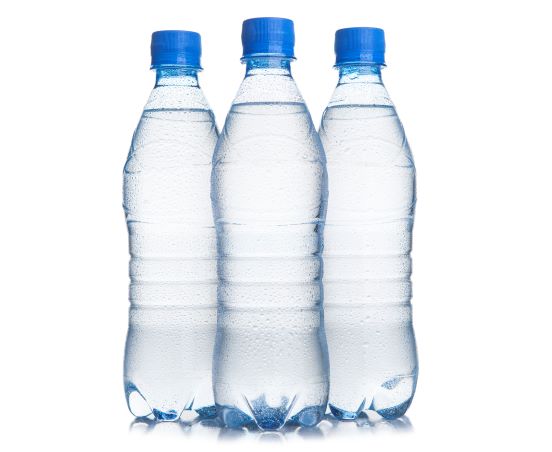 MisterFlech's tweet photo. Les amis, j'ai l'honneur de vous annoncer que je sors ma toute nouvelle marque de boisson CIA'EAU !

- Faible en calorie
- Faible en sucre
- Non pasteurisée mais bien minéralisée 

Elle constitue une alternative saine aux sodas et 100% naturelle ! https://t.co/m2VcnaW0Sv