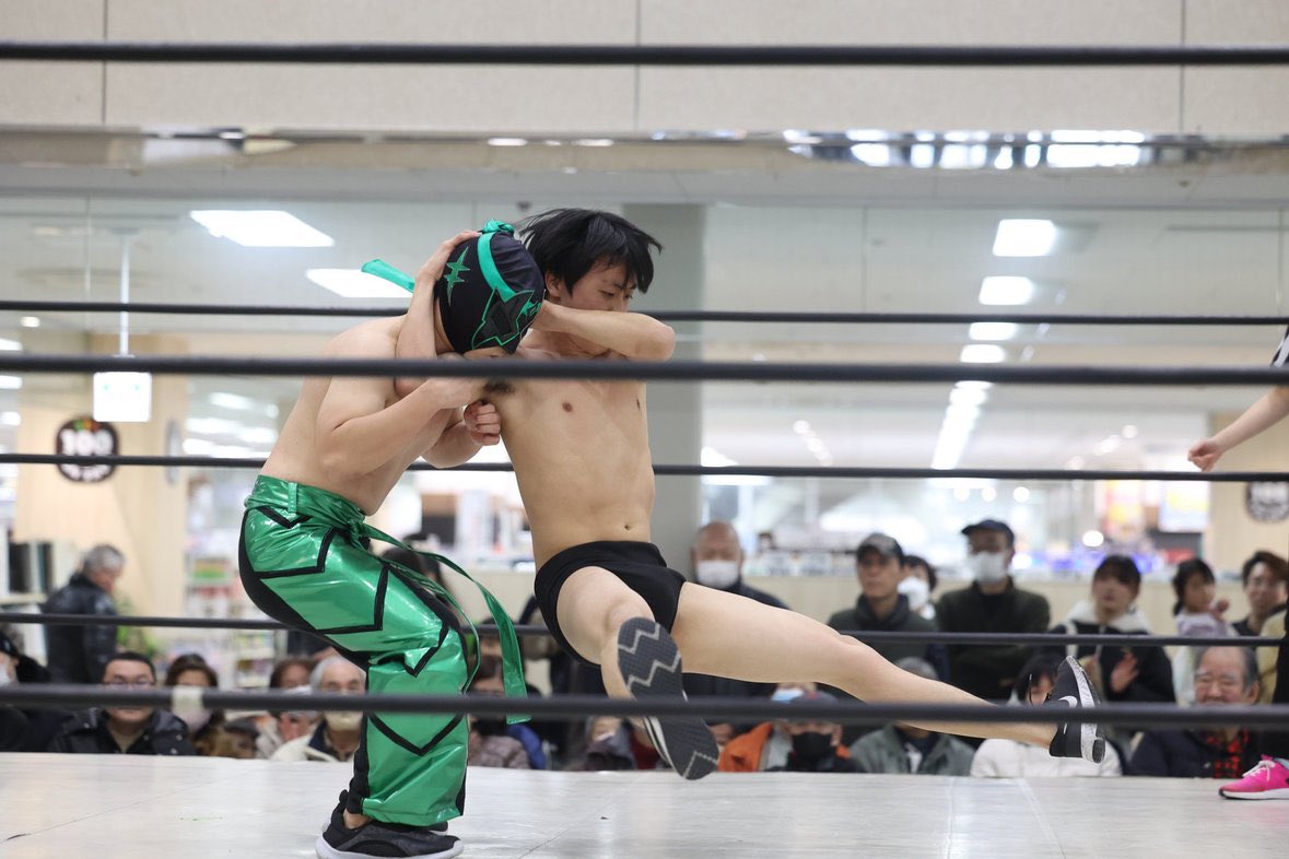 DWAprowrestling's tweet image. 我 Man"デッケー・ウンチ(DWA3)

彗星のごとく現れたDWAの救世主。前会長とは正反対のBIGな肉体である。その長身から繰り出される巻きグソはシルクロードより長く、そしてたくましい。

#DWA #RWF #学生プロレス