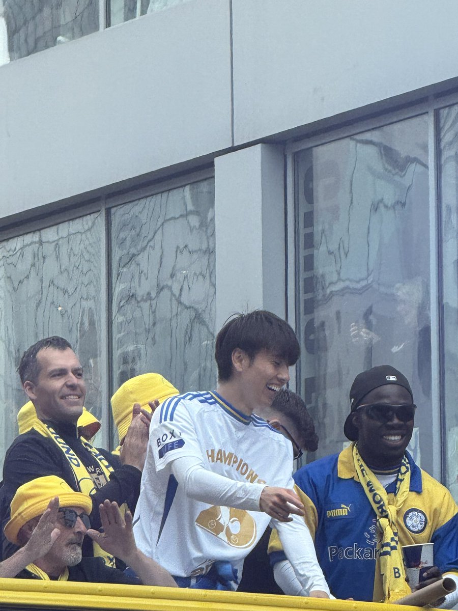 What a time to be alive 🤩 #LUFC