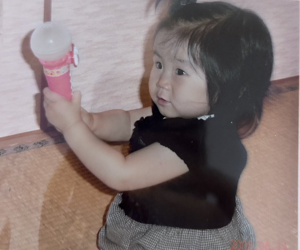 5月5日はこどもの日ということでじゃーん✨️幼少期載せちゃいます😸😸

月日が経つのが早くてもう17歳も終わろうとしてるのびっくり!!!