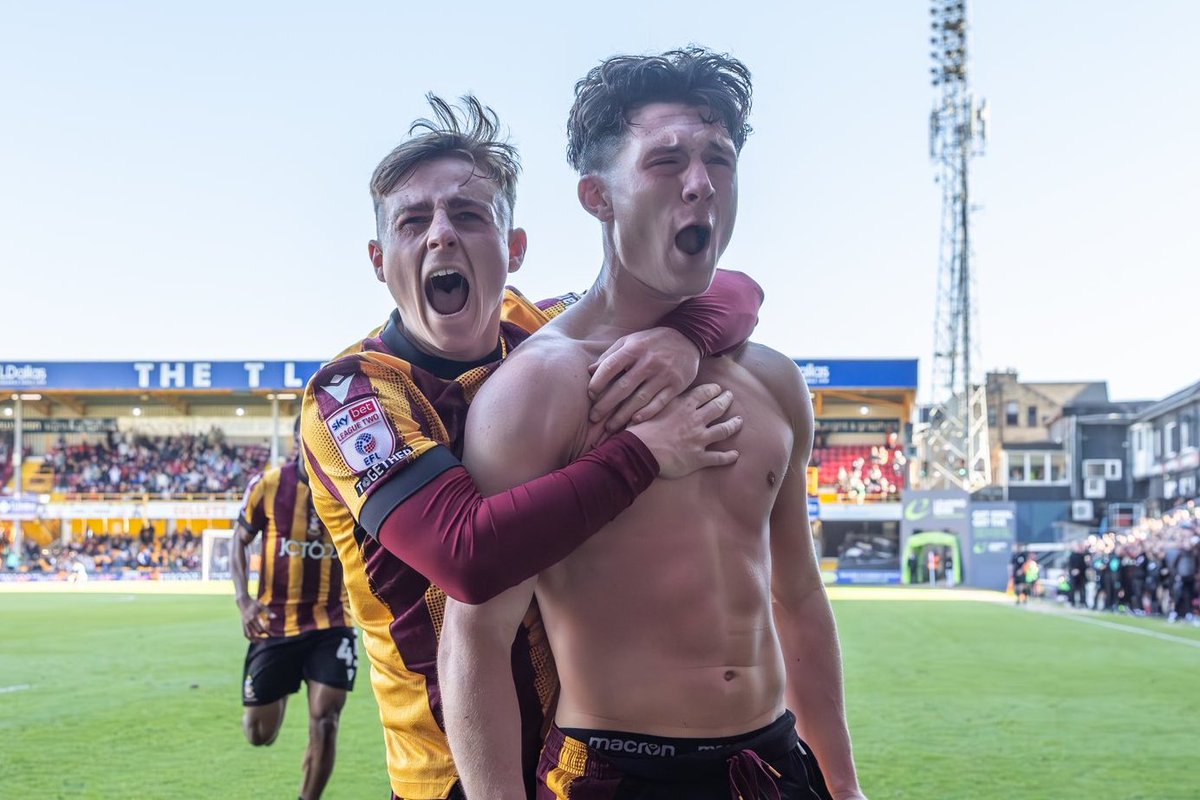 nathanevans94's tweet image. Across the Football League in 2024-25, Bradford City are the only side to have two players aged 21 or under record 10+ goal contributions (exc. loan signings):
Calum Kavanagh (14) & Bobby Pointon (11)
The future's bright in BD8 🌟 #bcafc #bantams