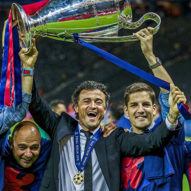 eurofootcom's tweet image. 🇪🇸🗣️ Luis Enrique: "Do I have pressure? None. Pressure is for someone who has to go to work 7 days a week, and get up at 6 and not be able to get sick. I live like a man and work with a smile." 

Happy birthday to him. ❤️👏