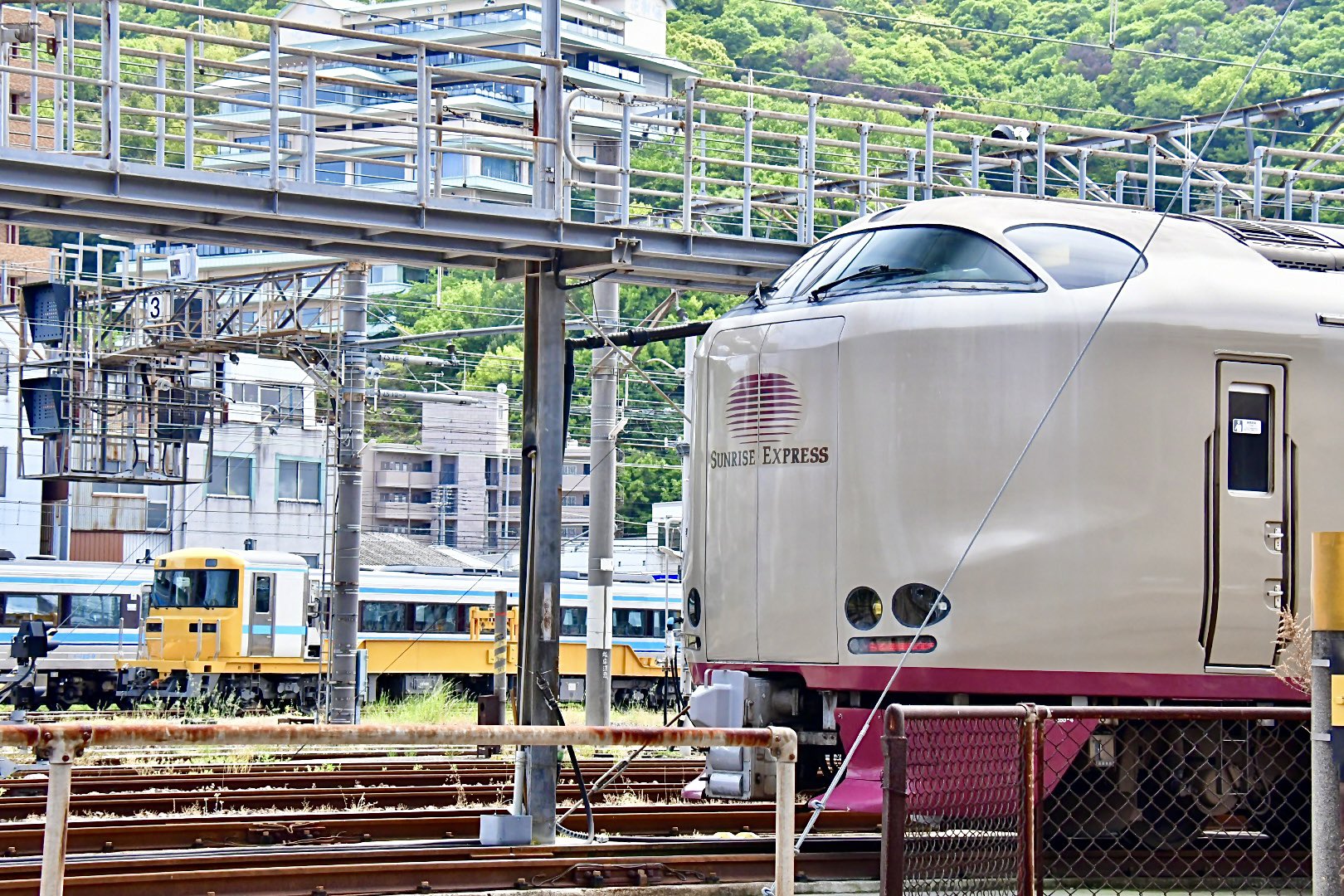 キハ185 高松→岡山 うずしお16号 運転士時刻表 キハ185 高松→岡山 うずしお16号 運転士時刻表 SHIKOKU'S Web
