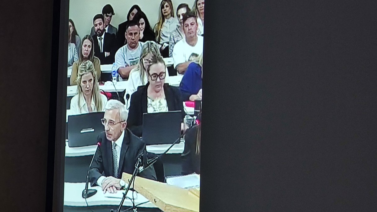#JuicioNeonatal
Alegato de las querellas
Carlos Nayi anticipó que pedirá prisión efectiva para los imputados y rechazó la absolución sobre uno de los cargos de las imputadas.