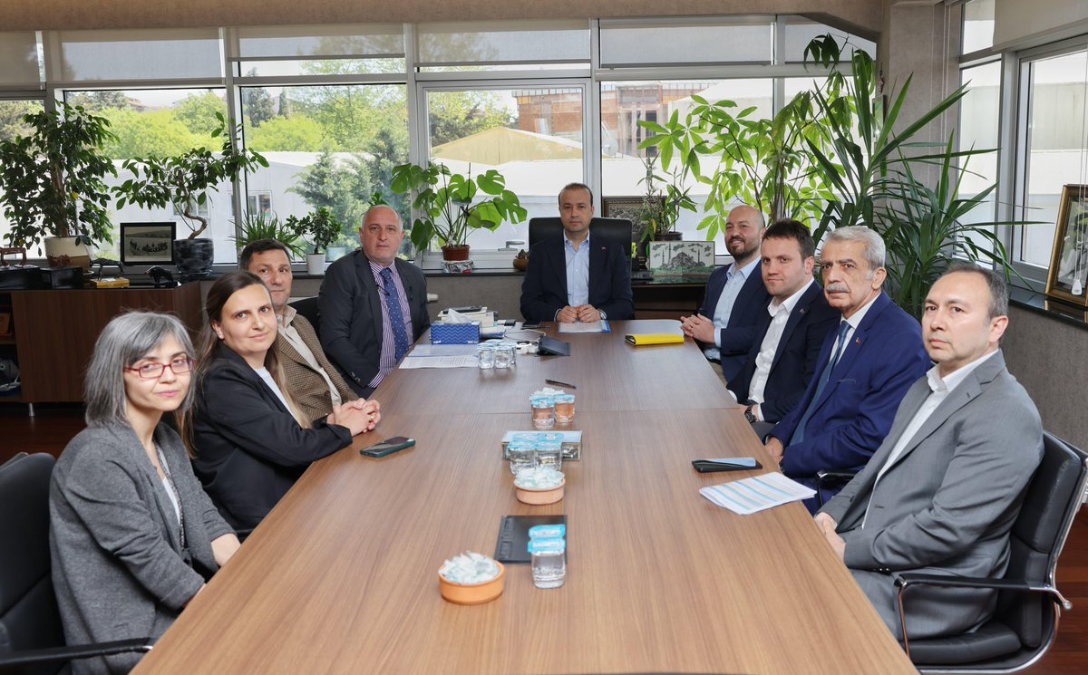 SaltikYavuz's tweet image. Muhtarlık İşleri Dairesi Başkanlığı olarak, İBB Genel Sekreterlik görevine başlayan @VolkanDemir_PhD ile Genel Sekreter Yardımcımız @oktayozel Başkanlarımızı ağırladık.
Mahalle muhtarlarımıza sunduğumuz hizmetleri detaylı şekilde ele aldığımız toplantımızda Volkan Başkanımıza;…