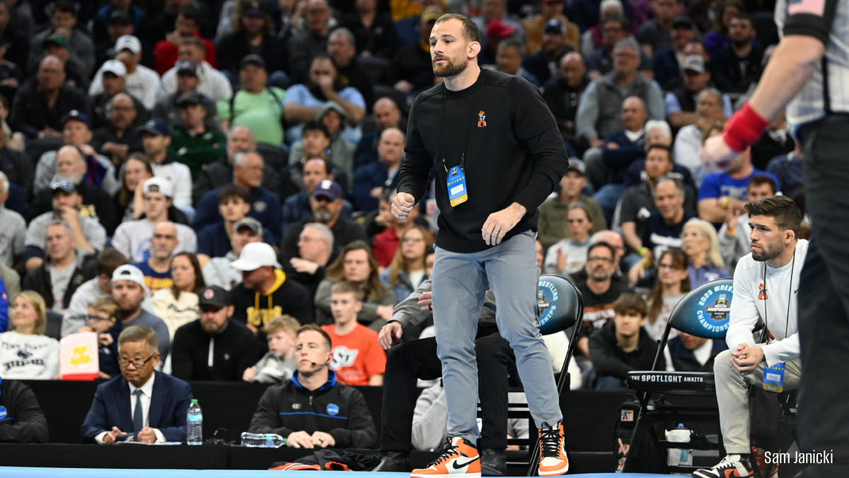 Oklahoma State head wrestling coach David Taylor has been named 2025 NCAA Division I Coach of the Year by the Open Mat. The first-year head coach led the Cowboys to a third-place finish at the NCAAs and crowned two national champions. theopenmat.com/articles/tom68…

#NCAAwrestling