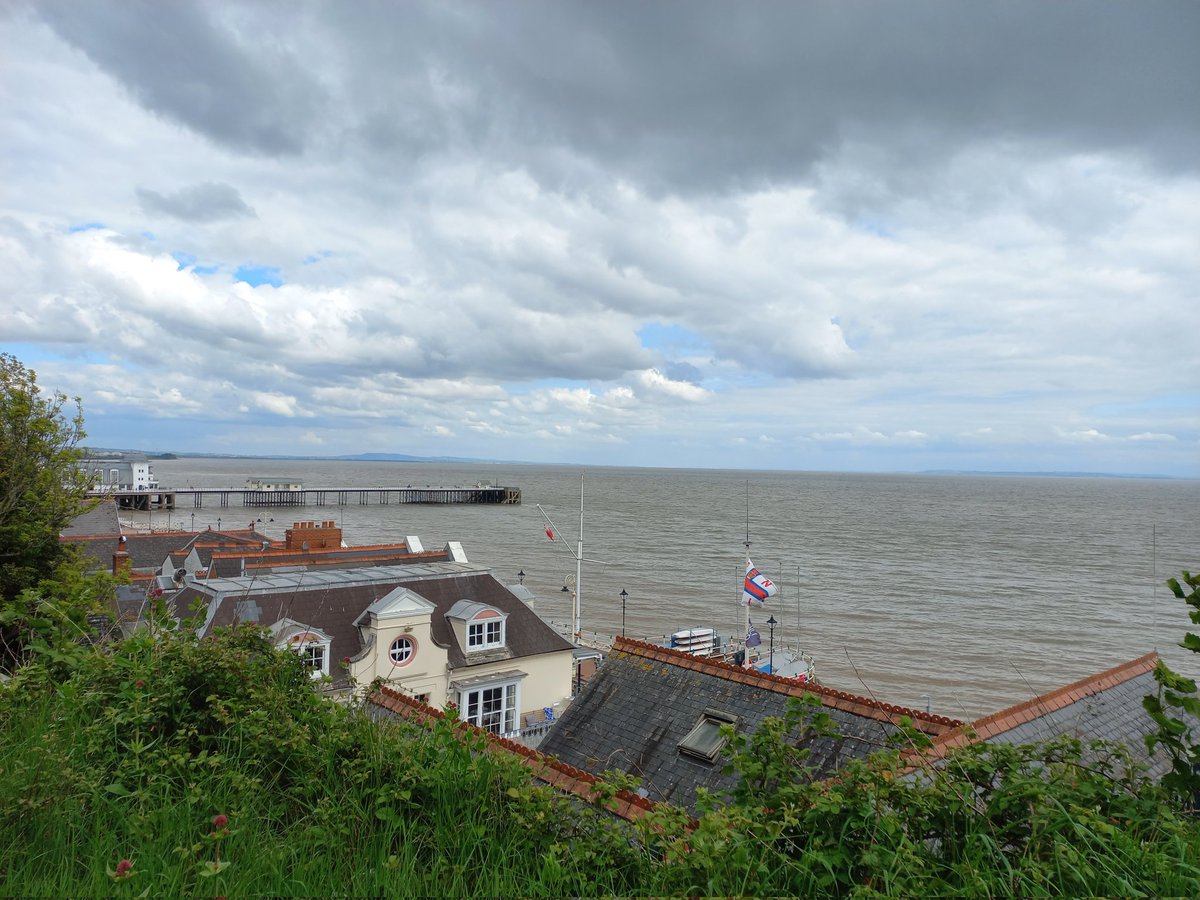 Carystweets_'s tweet photo. @DerekTheWeather View from Penarth Windsor Gardens this afternoon, overlooking the Severn at high tide :) https://t.co/m3qigqoloP