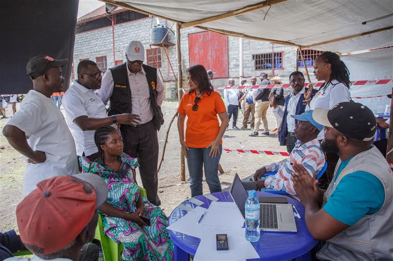 caredrc's tweet image. From April 29–May 2, @CARE’s Chief Humanitarian Officer, @Deepmala_Mahla , visited eastern #DRC amid rising conflict.
📝 Read more: care.org/news-and-stori…