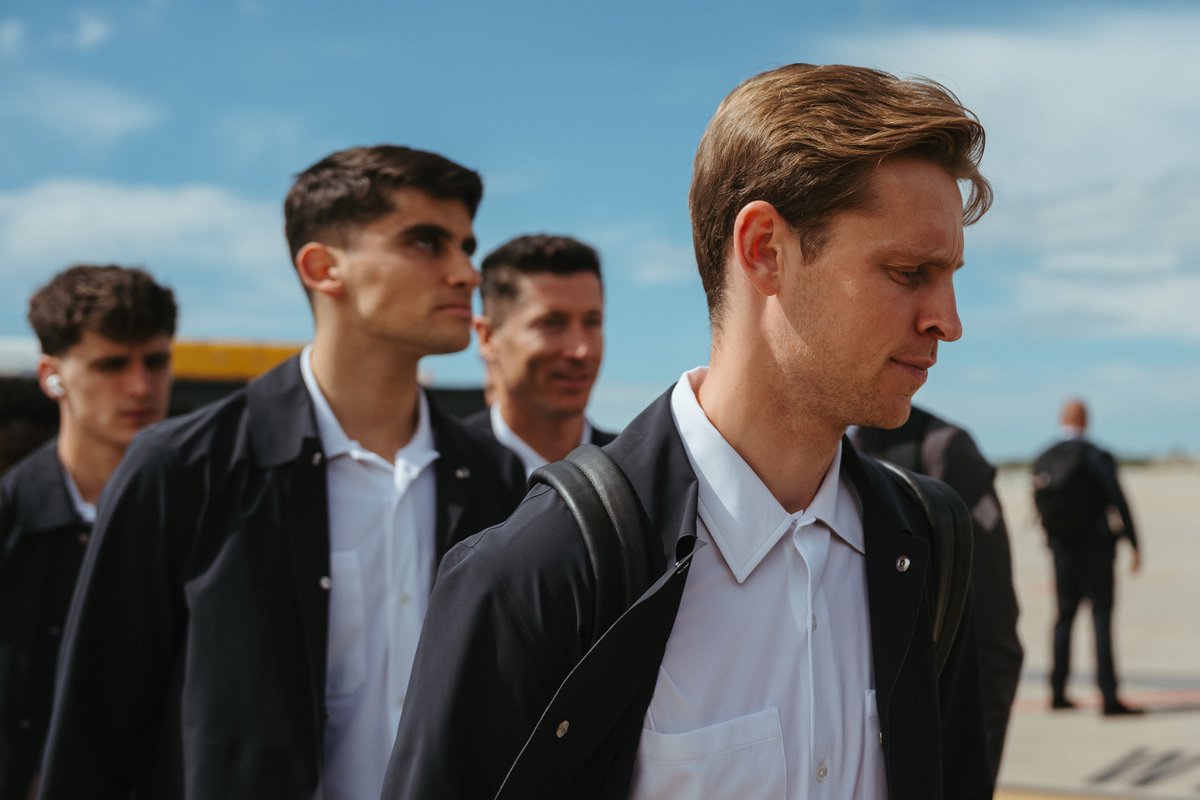 fcbarcelona_jp's tweet photo. ใใฃใชใใใฉใณ๏ผ ๐๐ฎ๐น
@Herno_official | #FormalWearPartner ๐ https://t.co/MU8vQJzbAx