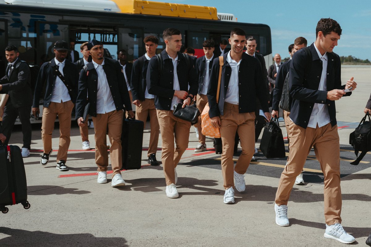 fcbarcelona_jp's tweet photo. ใใฃใชใใใฉใณ๏ผ ๐๐ฎ๐น
@Herno_official | #FormalWearPartner ๐ https://t.co/MU8vQJzbAx