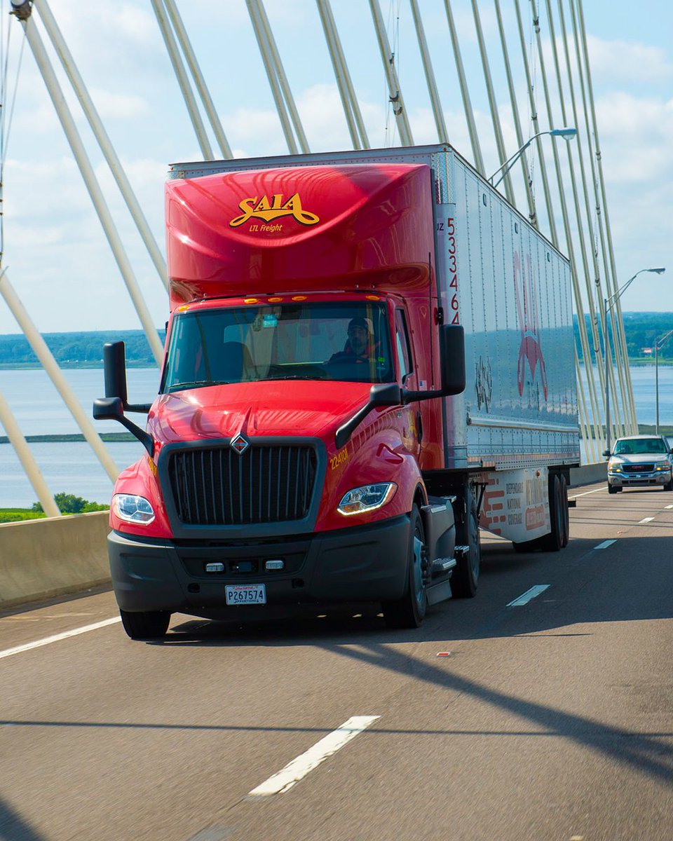 Saia’s nationwide service goes where you need it—bringing reliability to the heart of the city. From coast to coast, we’re committed to keeping your business moving smoothly. #saialtlfreight