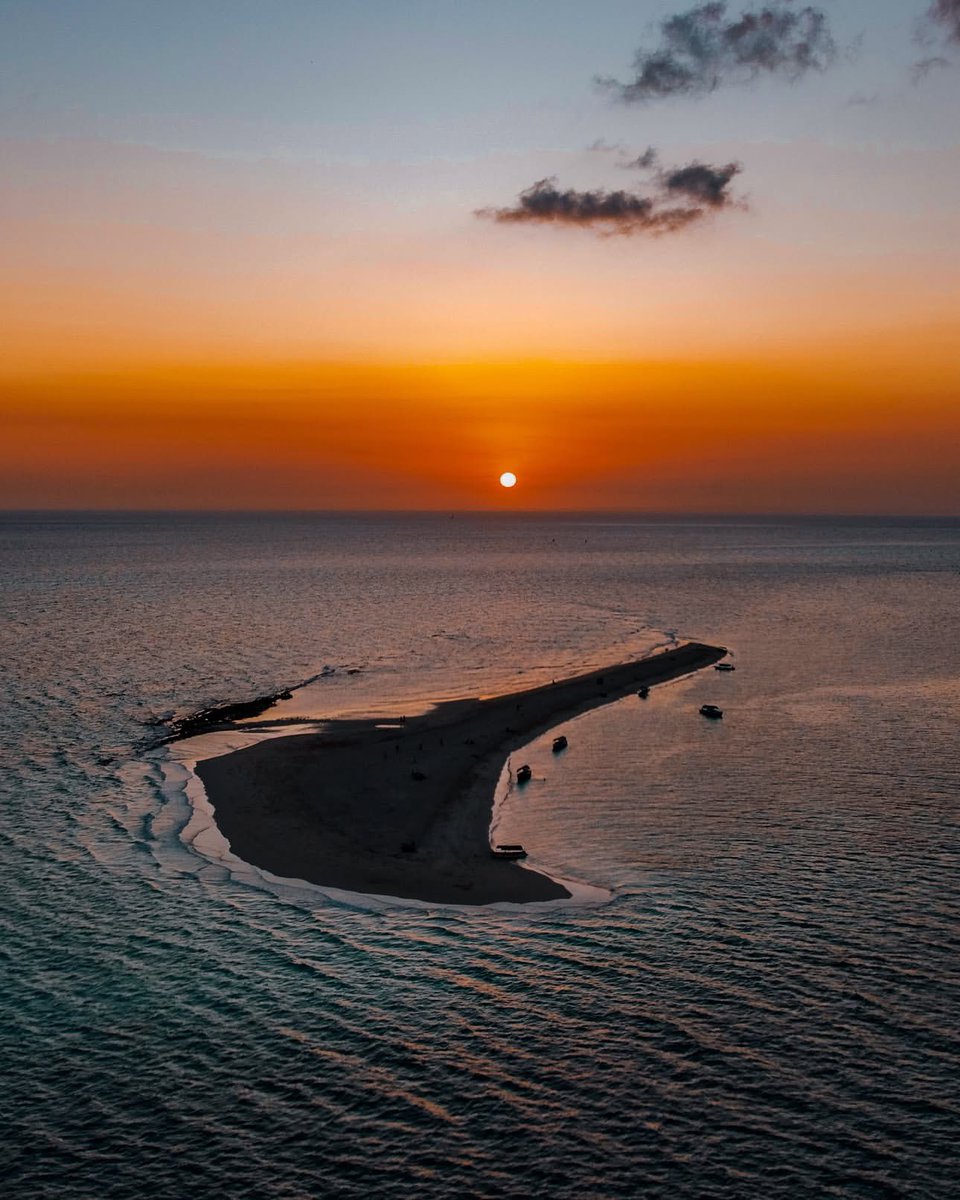 IamBenZanzibar's tweet photo. When God created Tanzania, He really took His time!!🇹🇿🙌🏼 https://t.co/JPfeNzhMlS