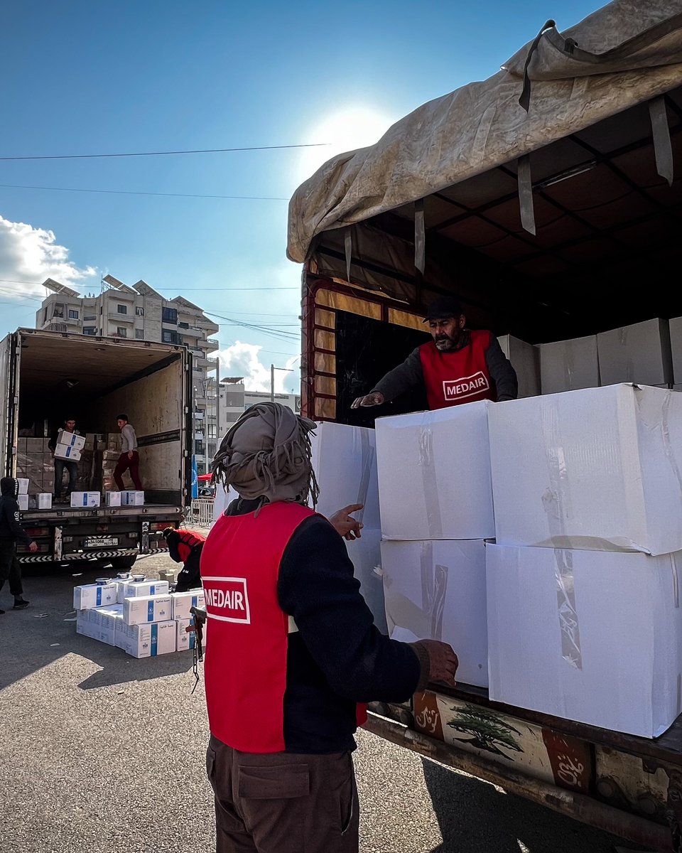 Au Liban, les équipiers Medair ont distribué des kits #hygiène aux habitants des quartiers de #Beyrouth affectés par le récent conflit afin de répondre à leurs besoins les plus urgents.